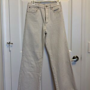 Stradivarius Cream Flare Women's Jeans